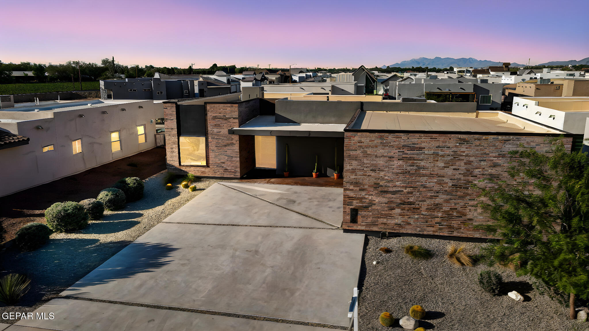 329 Rio Del Rancho Court El Paso, TX 79932 - Photo 4 of 52