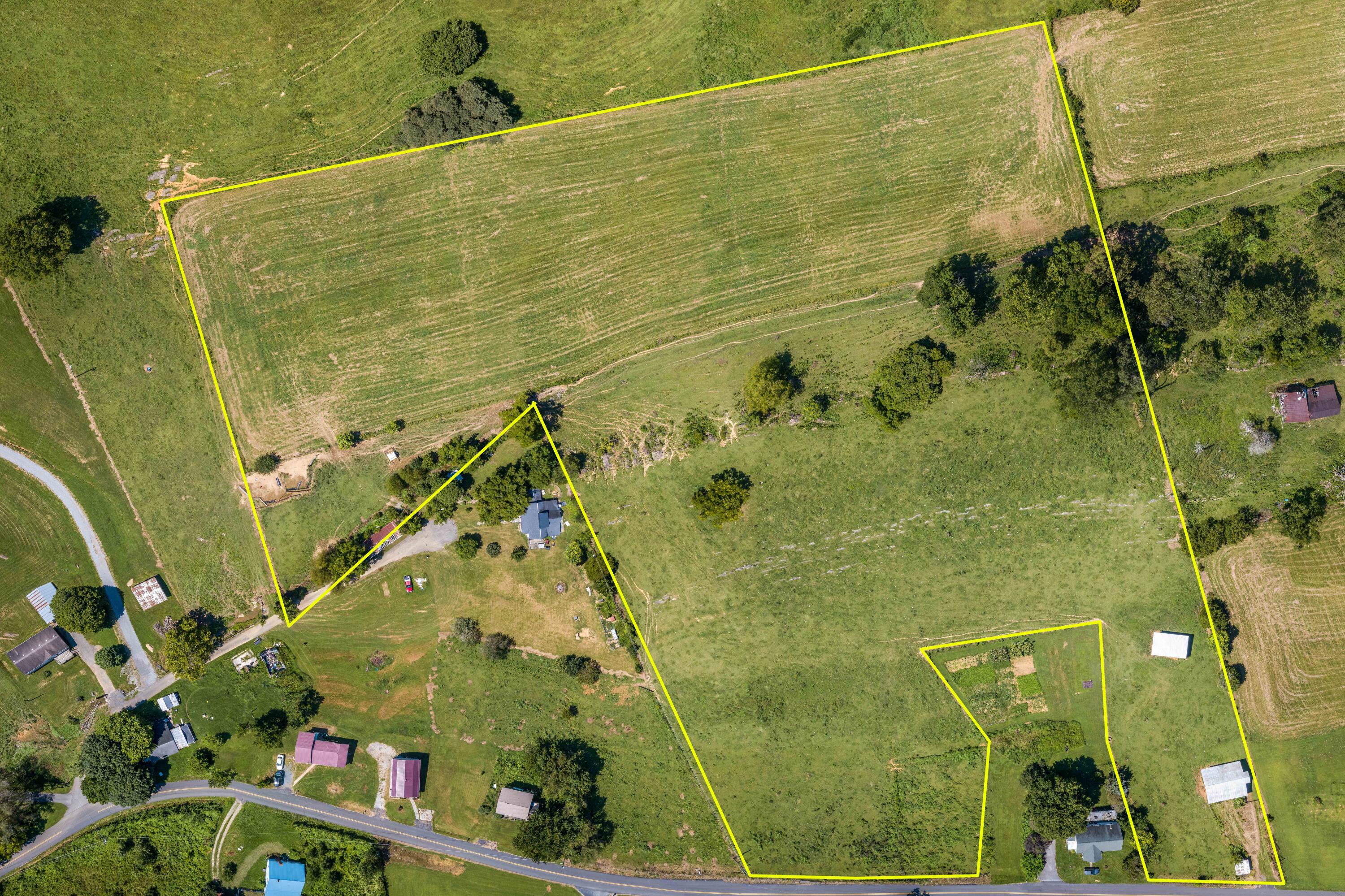 192 Ralph Hoss Road Jonesborough, TN 37659 - Photo 1 of 2 192 Ralph Hoss Rd Jonesborough (1 of 2)