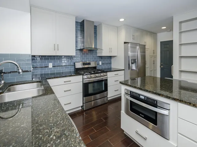 $335,000 | 7563 Woodbridge Lane, Portage, MI 49024