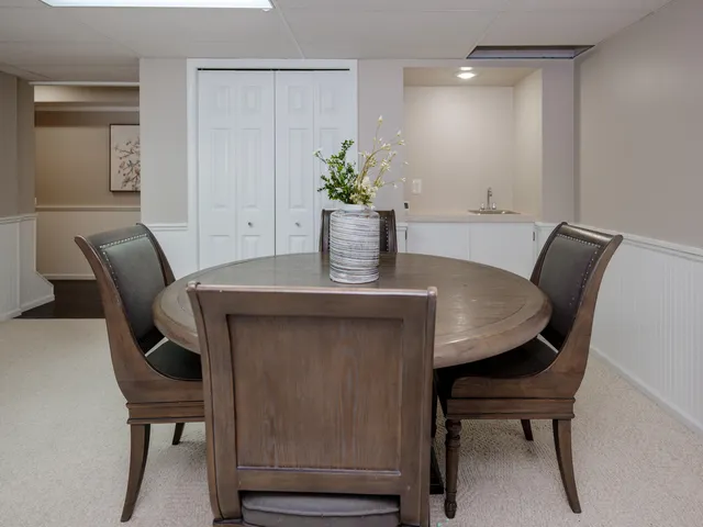 $335,000 | 7563 Woodbridge Lane, Portage, MI 49024