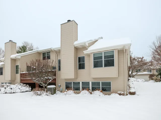 $335,000 | 7563 Woodbridge Lane, Portage, MI 49024
