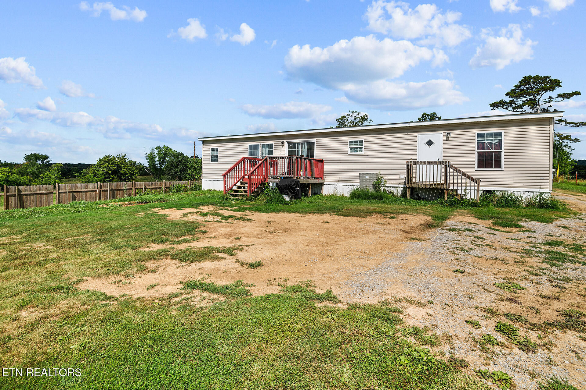42 Wisecarver Road Mosheim, TN 37818 - Photo 7 of 17 42 Wisecarver Road Mosheim TN_008
