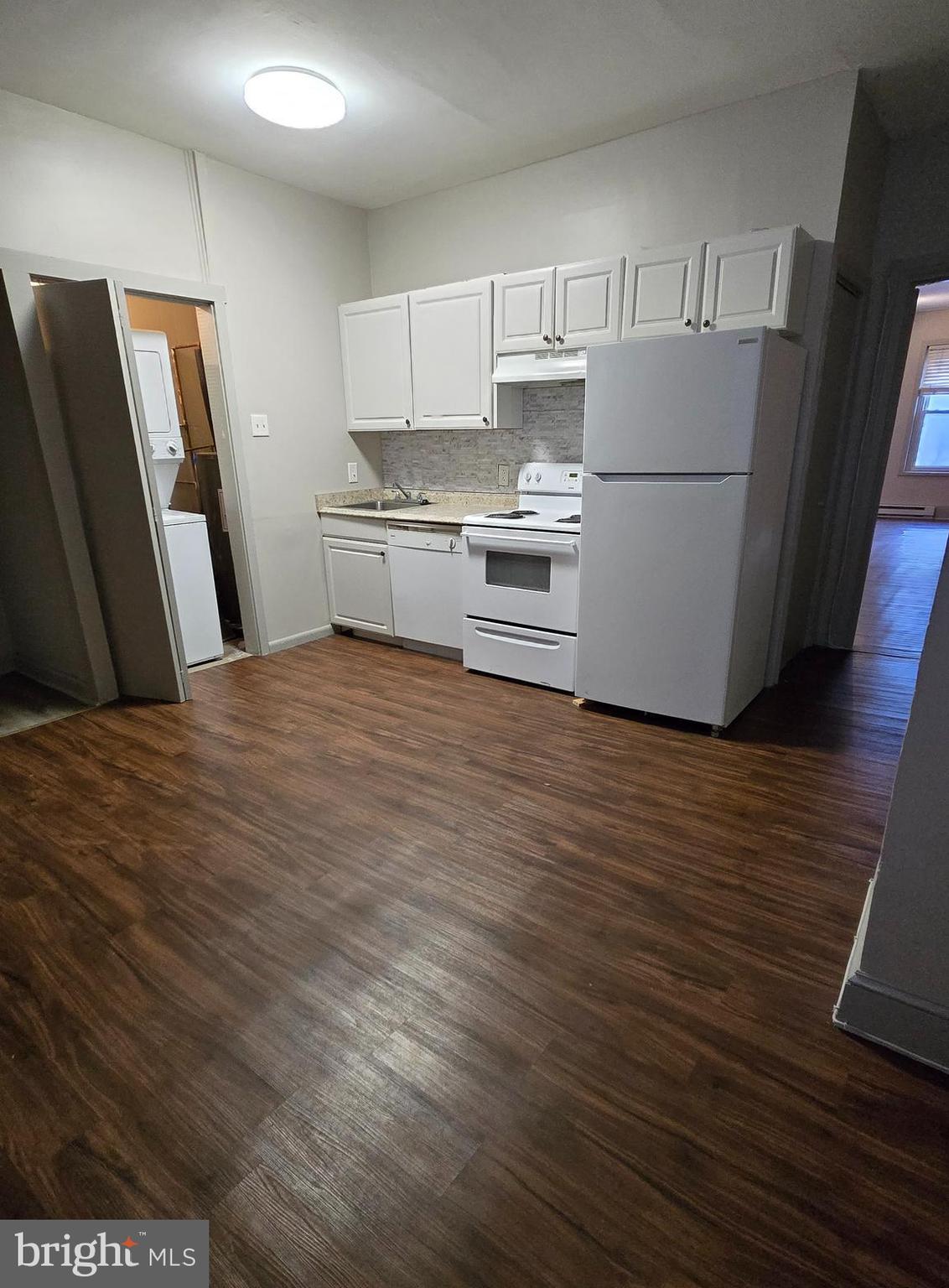 4303 Main Street, Unit 2 Philadelphia, PA 19127 - Photo 3 of 12 Kitchen with washer/dryer/dishwasher
