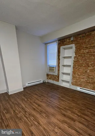 $1,575 | 4303 Main Street, Unit 2, Philadelphia, PA 19127