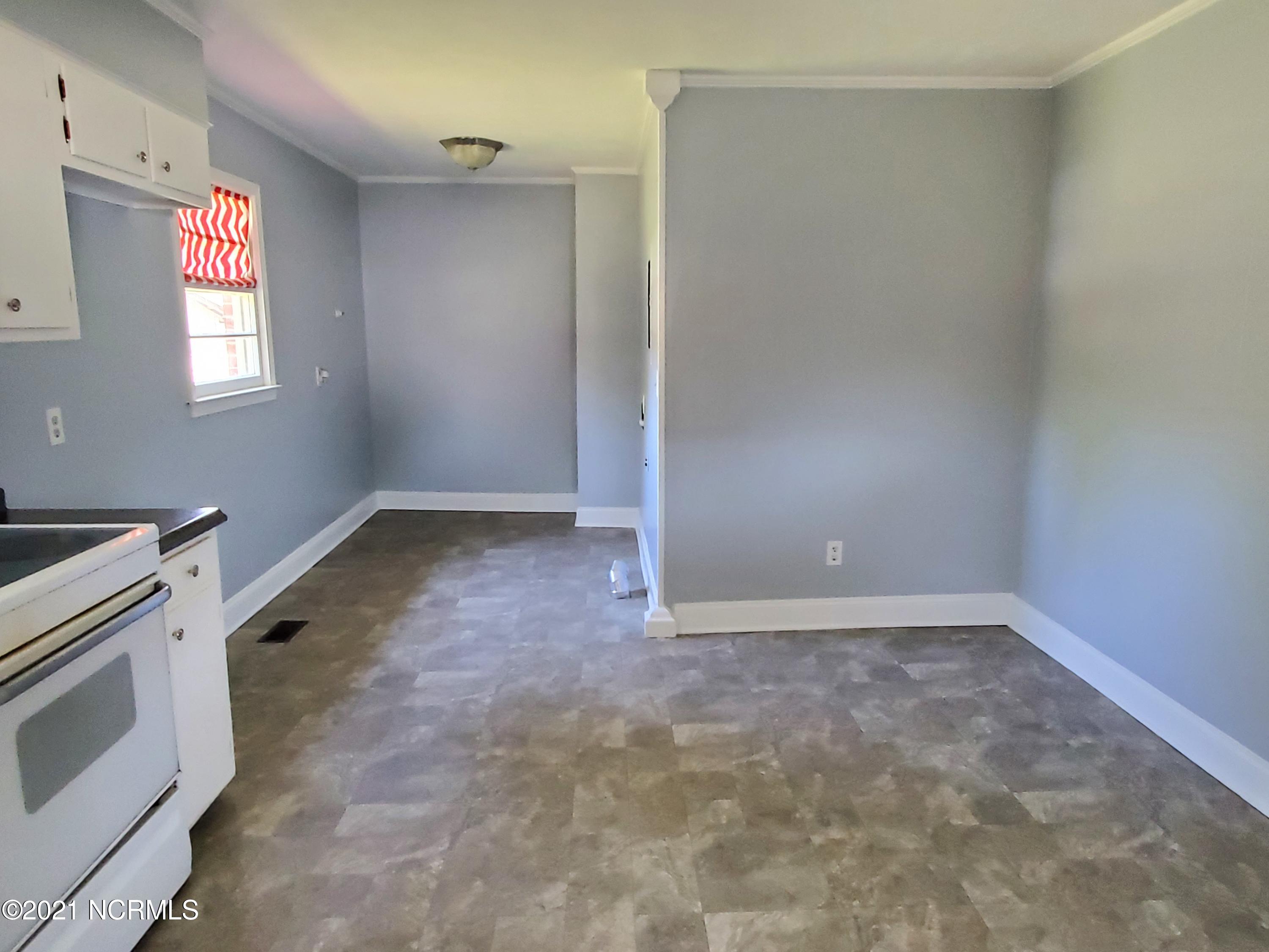 2551 Basstown Road Clinton, NC 28328 - Photo 11 of 16 20210405_125613
