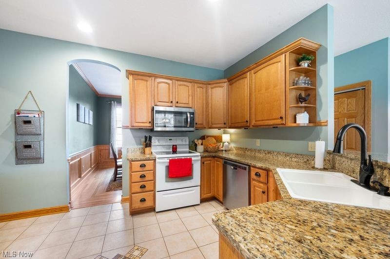 803 Brook Road Wadsworth, OH 44281 - Photo 3 of 33 Gallery Image 3