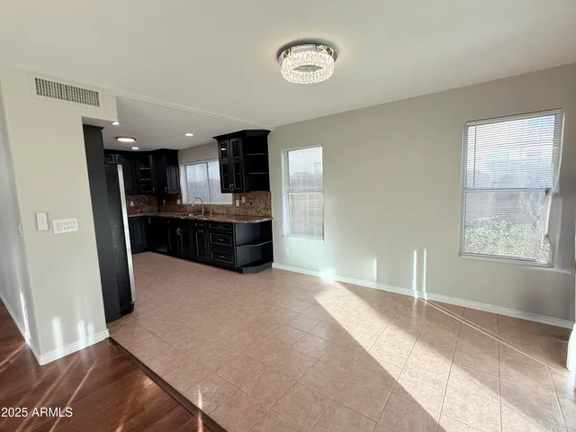 $2,600 | 1331 East Angela Drive, Phoenix, AZ 85022