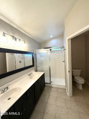 $2,600 | 1331 East Angela Drive, Phoenix, AZ 85022