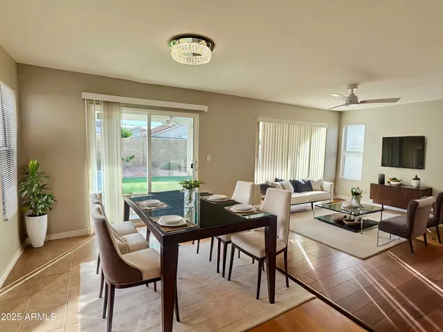 $2,600 | 1331 East Angela Drive, Phoenix, AZ 85022