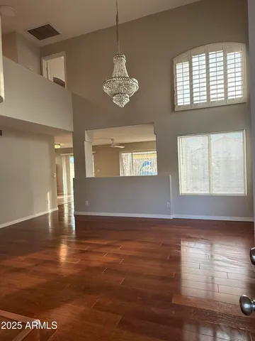 $2,600 | 1331 East Angela Drive, Phoenix, AZ 85022