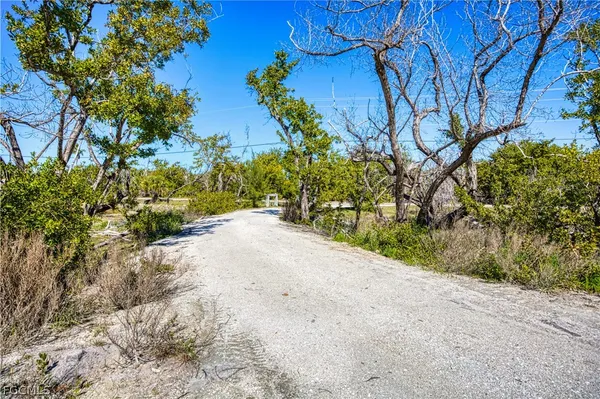 $2,800,000 | 2605 West Gulf Drive, Sanibel, FL 33957