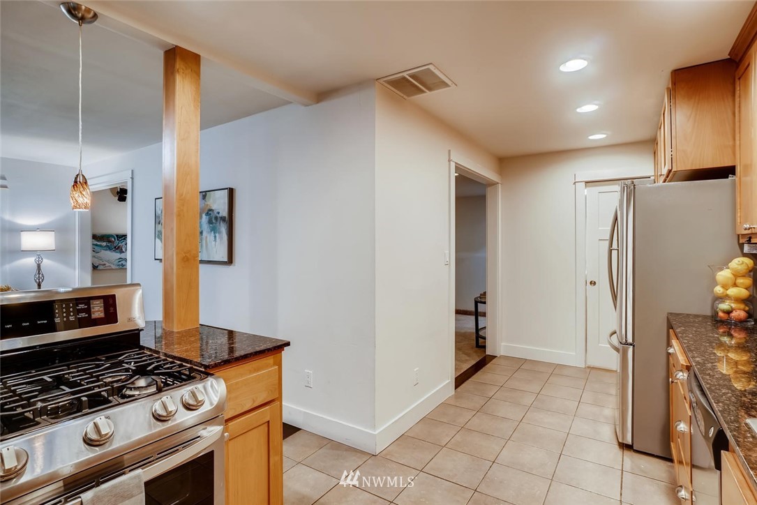 23016 Echo Lake Road Snohomish, WA 98296 - Photo 13 of 35 Gallery Image 13