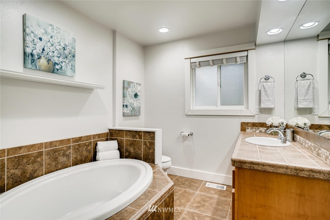 23016 Echo Lake Road Snohomish, WA 98296 - Photo 26 of 35 Gallery Image 26