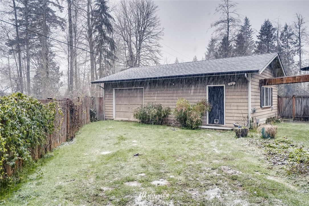 23016 Echo Lake Road Snohomish, WA 98296 - Photo 33 of 35 Gallery Image 33