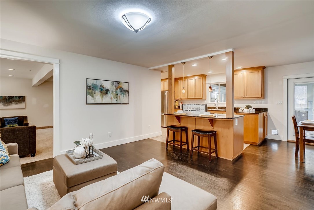 23016 Echo Lake Road Snohomish, WA 98296 - Photo 6 of 35 Gallery Image 6
