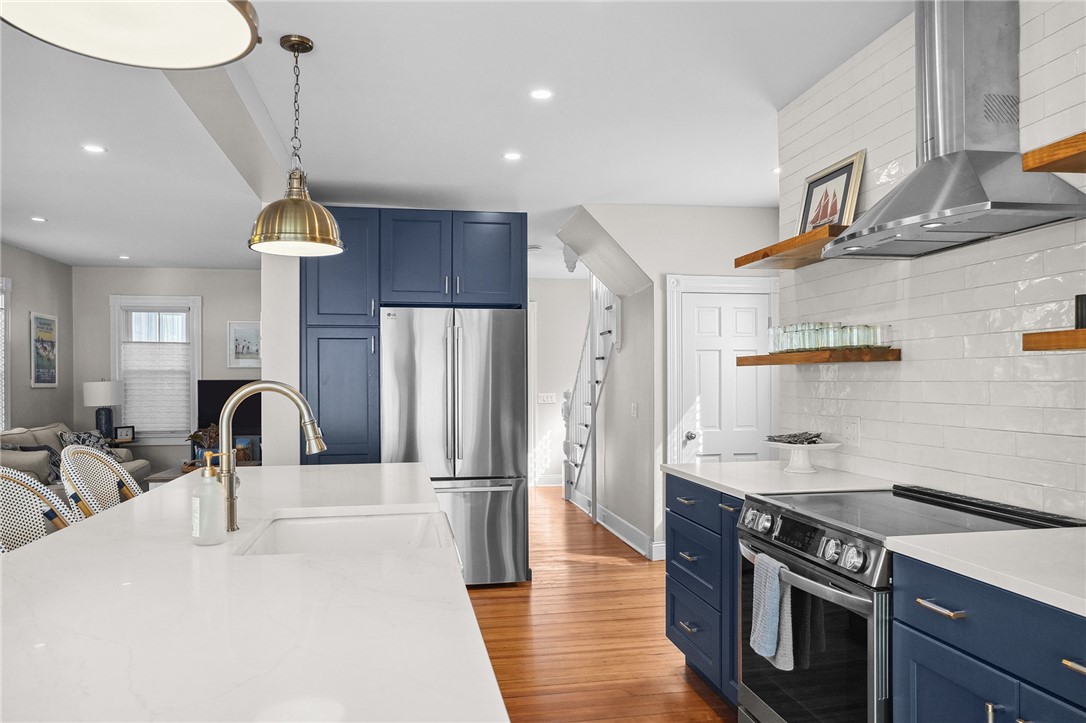 7 Atlantic Street Newport, RI 02840 - Photo 14 of 44