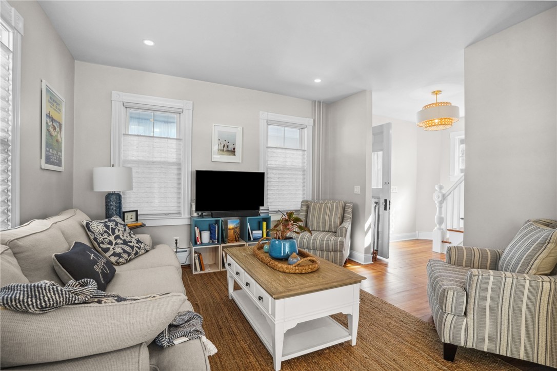 7 Atlantic Street Newport, RI 02840 - Photo 15 of 44
