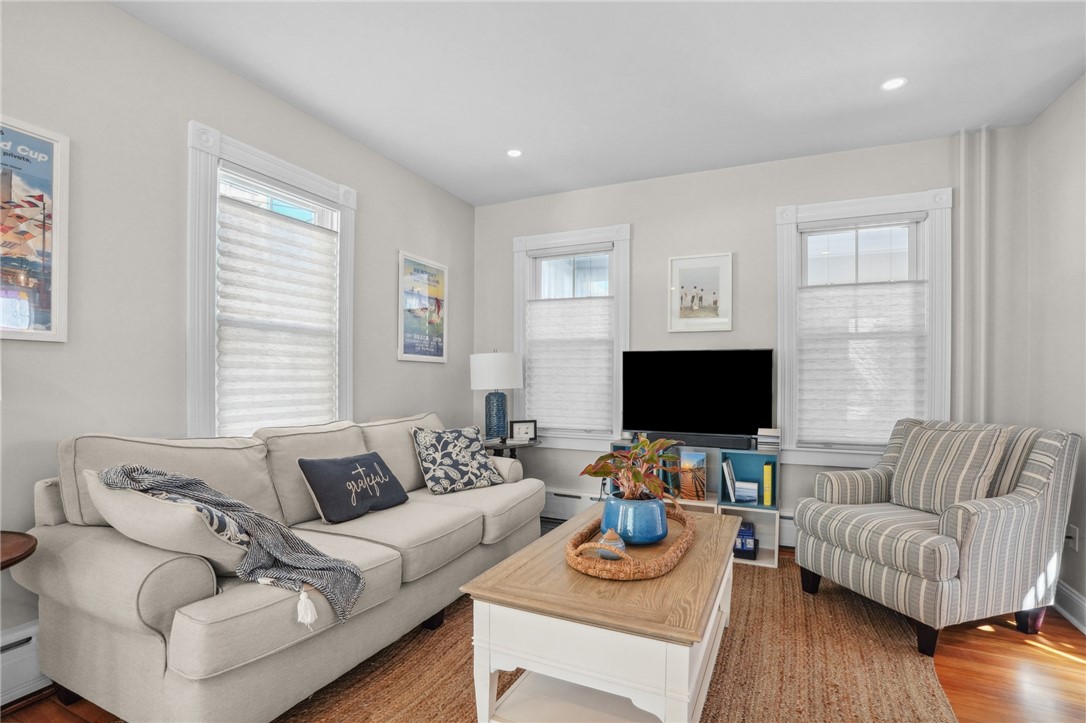 7 Atlantic Street Newport, RI 02840 - Photo 16 of 44