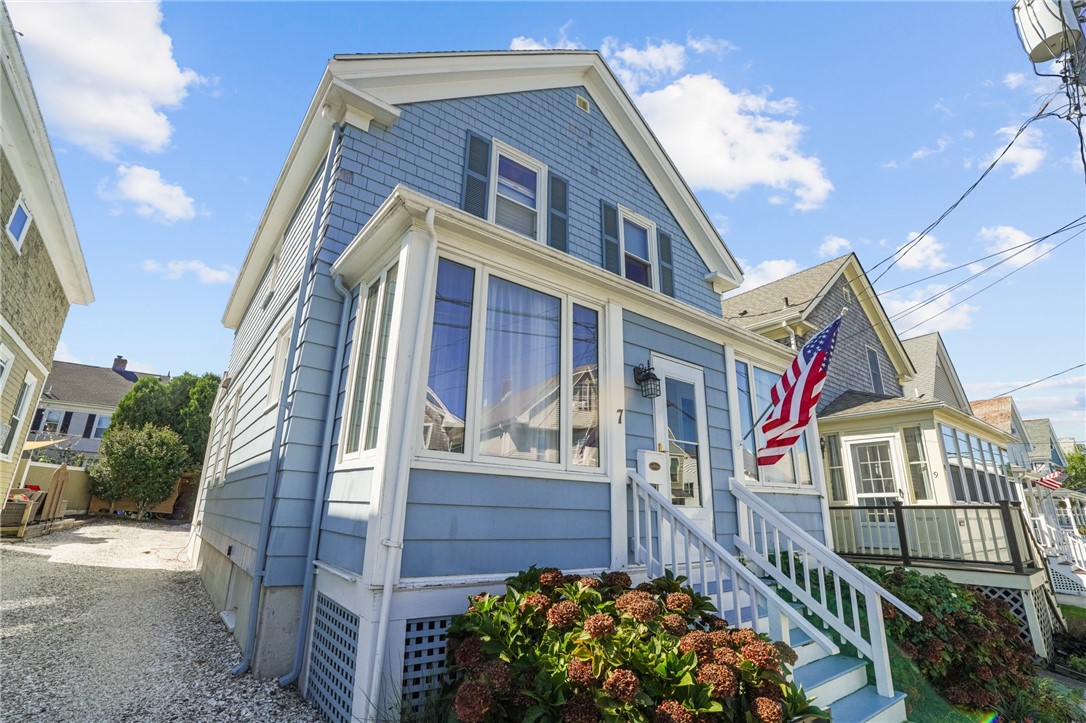 7 Atlantic Street Newport, RI 02840 - Photo 2 of 44