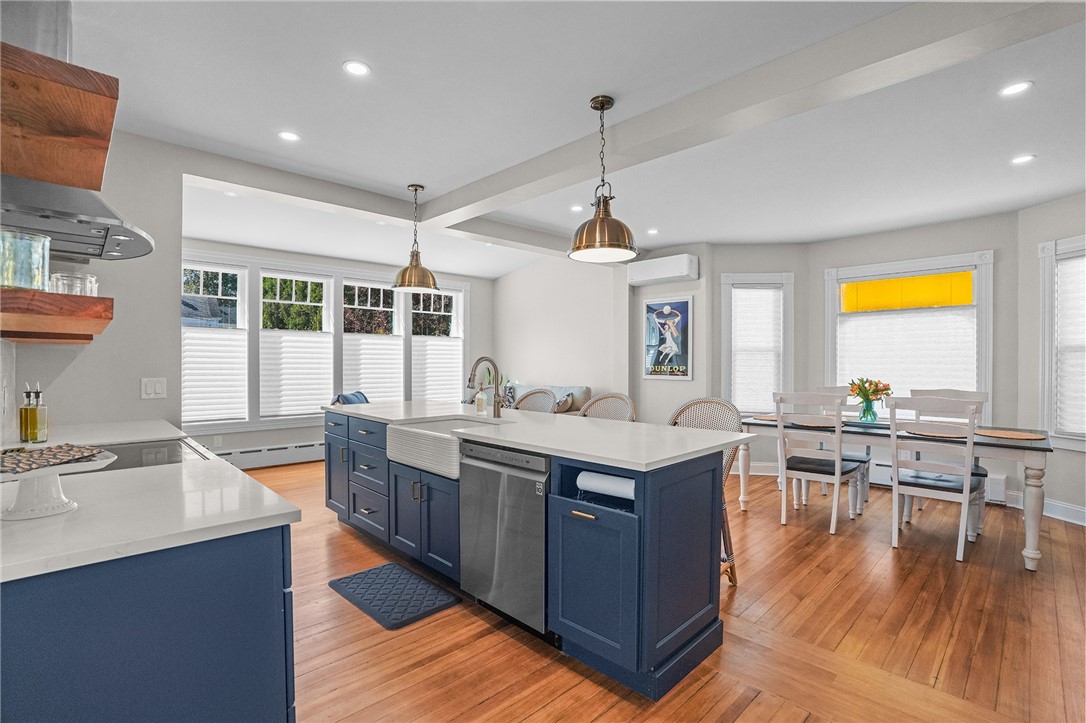 7 Atlantic Street Newport, RI 02840 - Photo 31 of 44