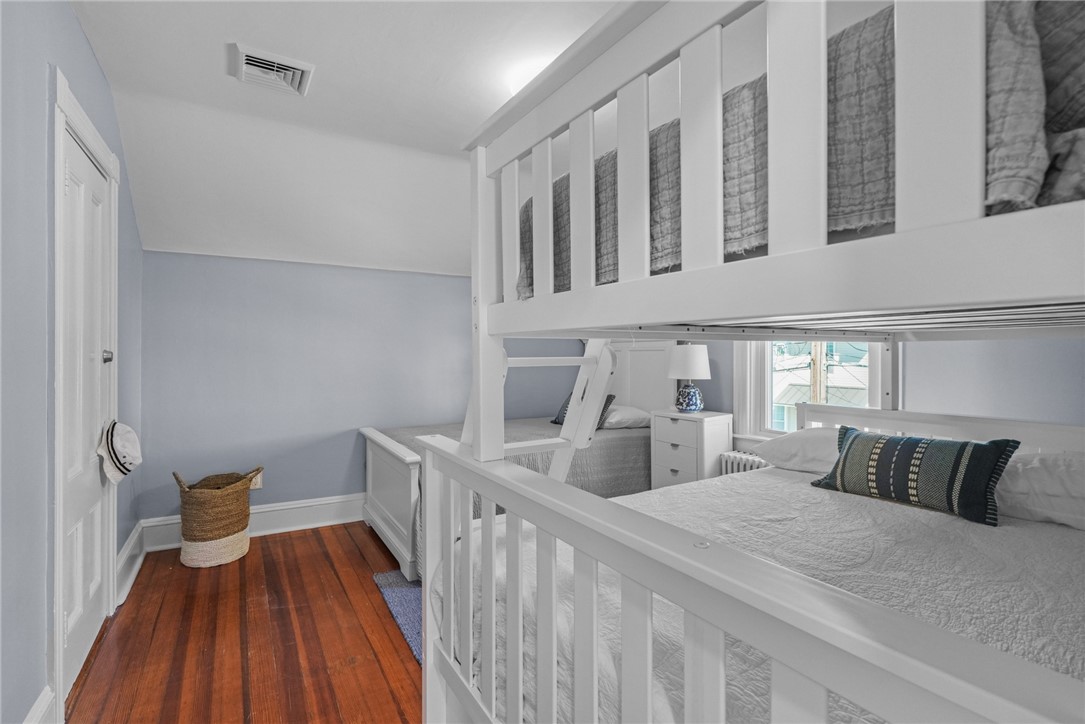 7 Atlantic Street Newport, RI 02840 - Photo 35 of 44