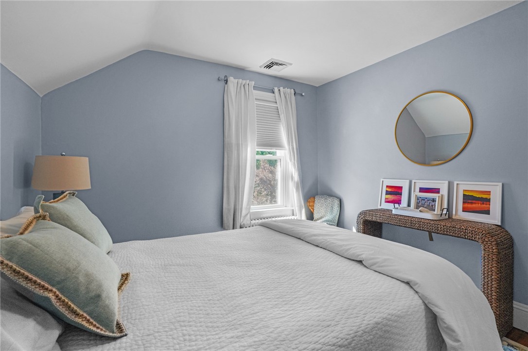 7 Atlantic Street Newport, RI 02840 - Photo 38 of 44