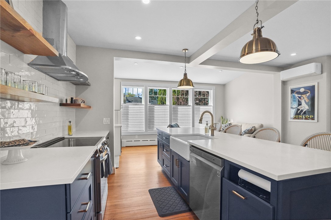 7 Atlantic Street Newport, RI 02840 - Photo 6 of 44