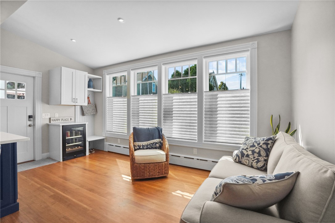 7 Atlantic Street Newport, RI 02840 - Photo 7 of 44