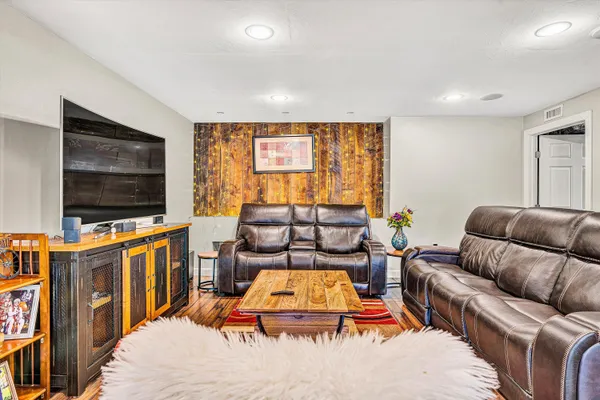 $849,950 | 1107 Belcroft Court, Roanoke, VA 24018