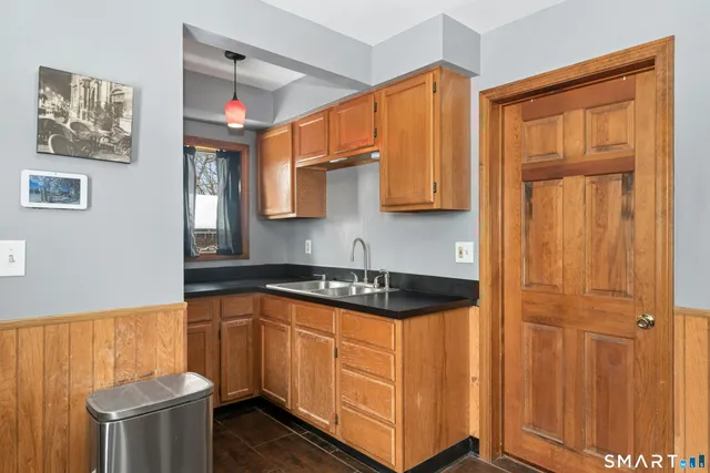 $297,000 | 300 South Main Street, Seymour, CT 06483