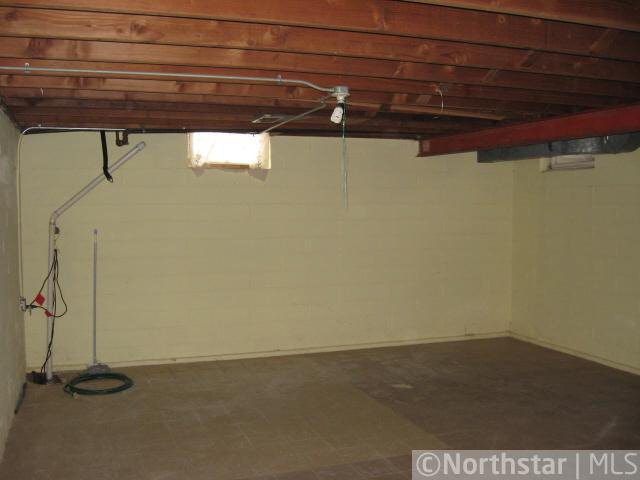 1570 Ruth Street North St. Paul, MN 55119 - Photo 7 of 9 Gallery Image 7