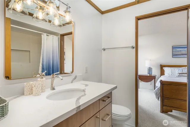 $1,350,000 | 2180 Cove Drive, Oak Harbor, WA 98277