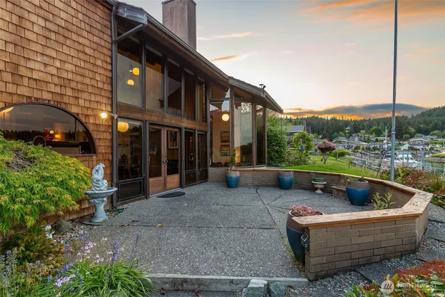 $1,350,000 | 2180 Cove Drive, Oak Harbor, WA 98277