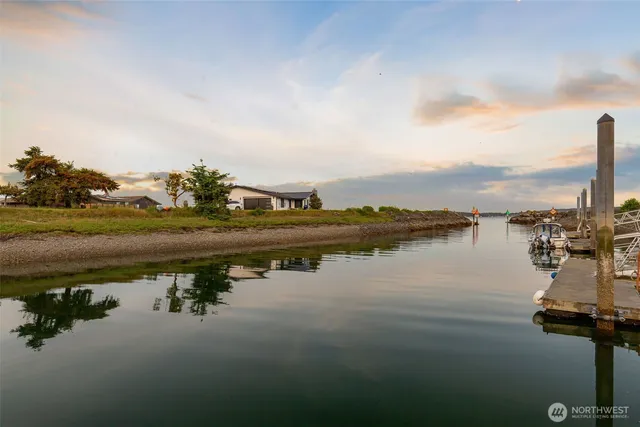 $1,350,000 | 2180 Cove Drive, Oak Harbor, WA 98277