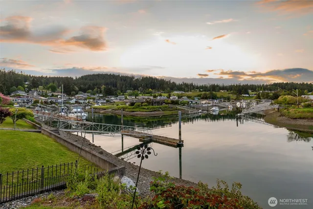 $1,350,000 | 2180 Cove Drive, Oak Harbor, WA 98277
