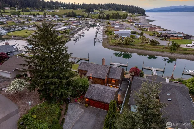 $1,350,000 | 2180 Cove Drive, Oak Harbor, WA 98277