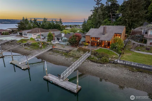 $1,350,000 | 2180 Cove Drive, Oak Harbor, WA 98277