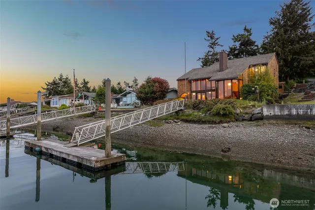 $1,350,000 | 2180 Cove Drive, Oak Harbor, WA 98277