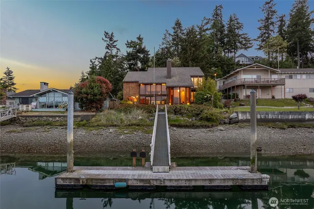 $1,350,000 | 2180 Cove Drive, Oak Harbor, WA 98277