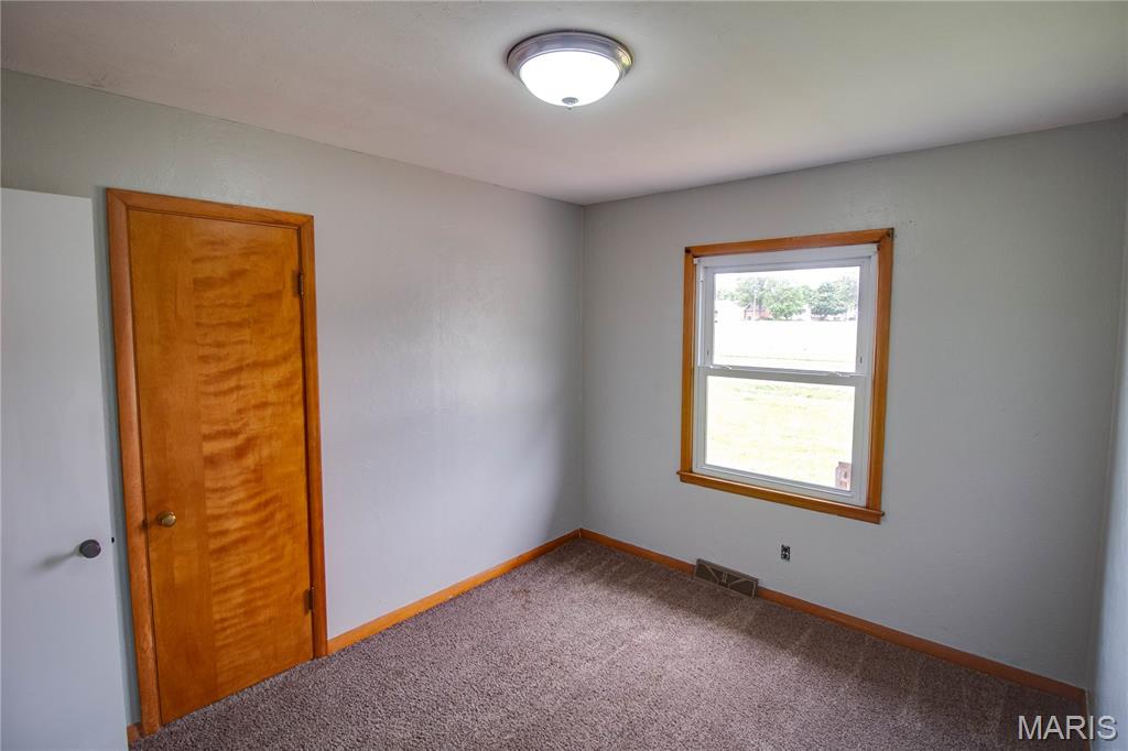 440 West State Street Waverly, IL 62692 - Photo 17 of 39