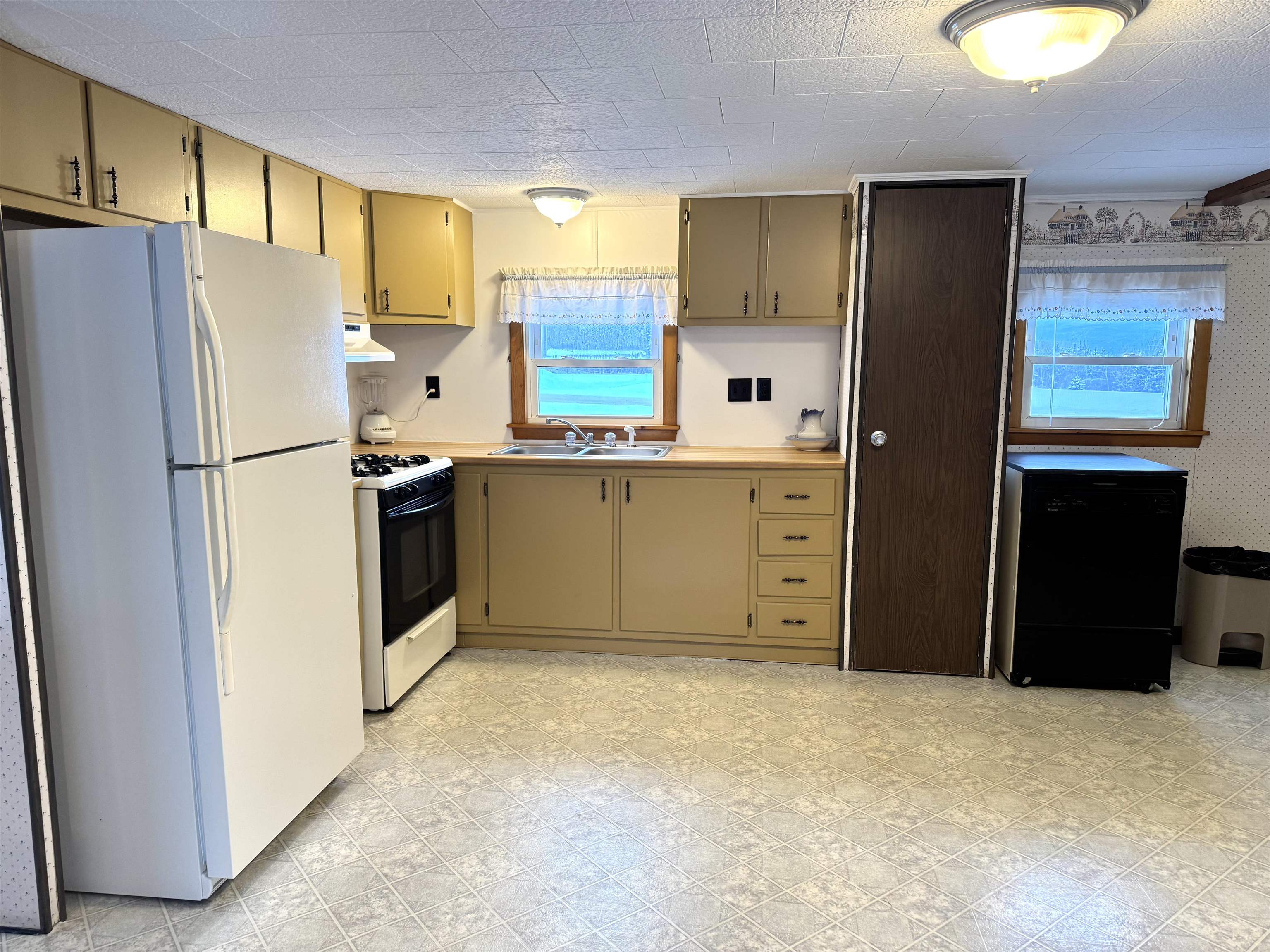 3931 East Hill Road Troy, VT 05859 - Photo 4 of 24