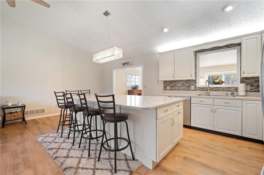 801 Wible Run Road Pittsburgh, PA 15209 - Photo 5 of 25 Gallery Image 5