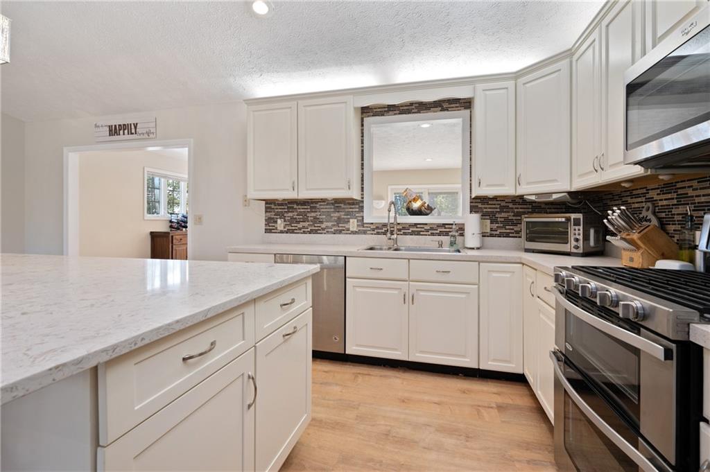 801 Wible Run Road Pittsburgh, PA 15209 - Photo 8 of 25 Gallery Image 8