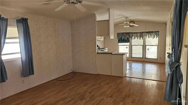 $775 | 2408 Meadowlark Street, Palmview, TX 78572