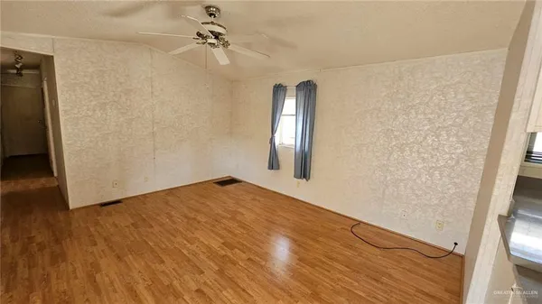 $775 | 2408 Meadowlark Street, Palmview, TX 78572