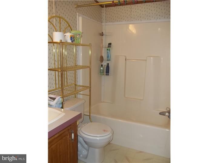 6 Russell Drive Reading, PA 19607 - Photo 4 of 8 Gallery Image 4