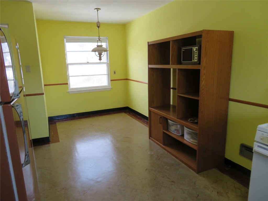 225 Wright Road Vestal, NY 13850 - Photo 8 of 26 Gallery Image 8