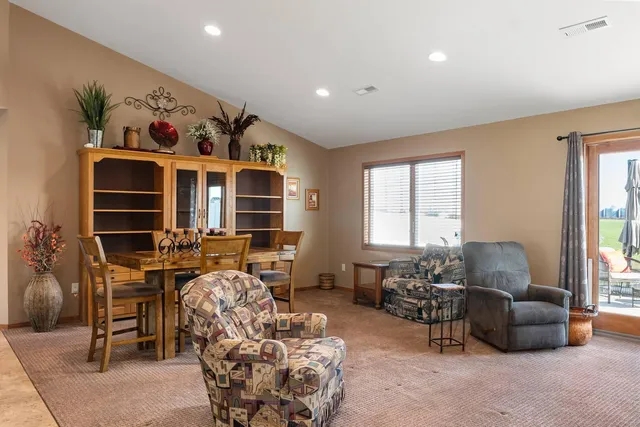 $399,000 | 552 7th Avenue Southeast, Mayville, ND 58257