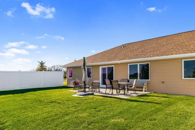 $399,000 | 552 7th Avenue Southeast, Mayville, ND 58257