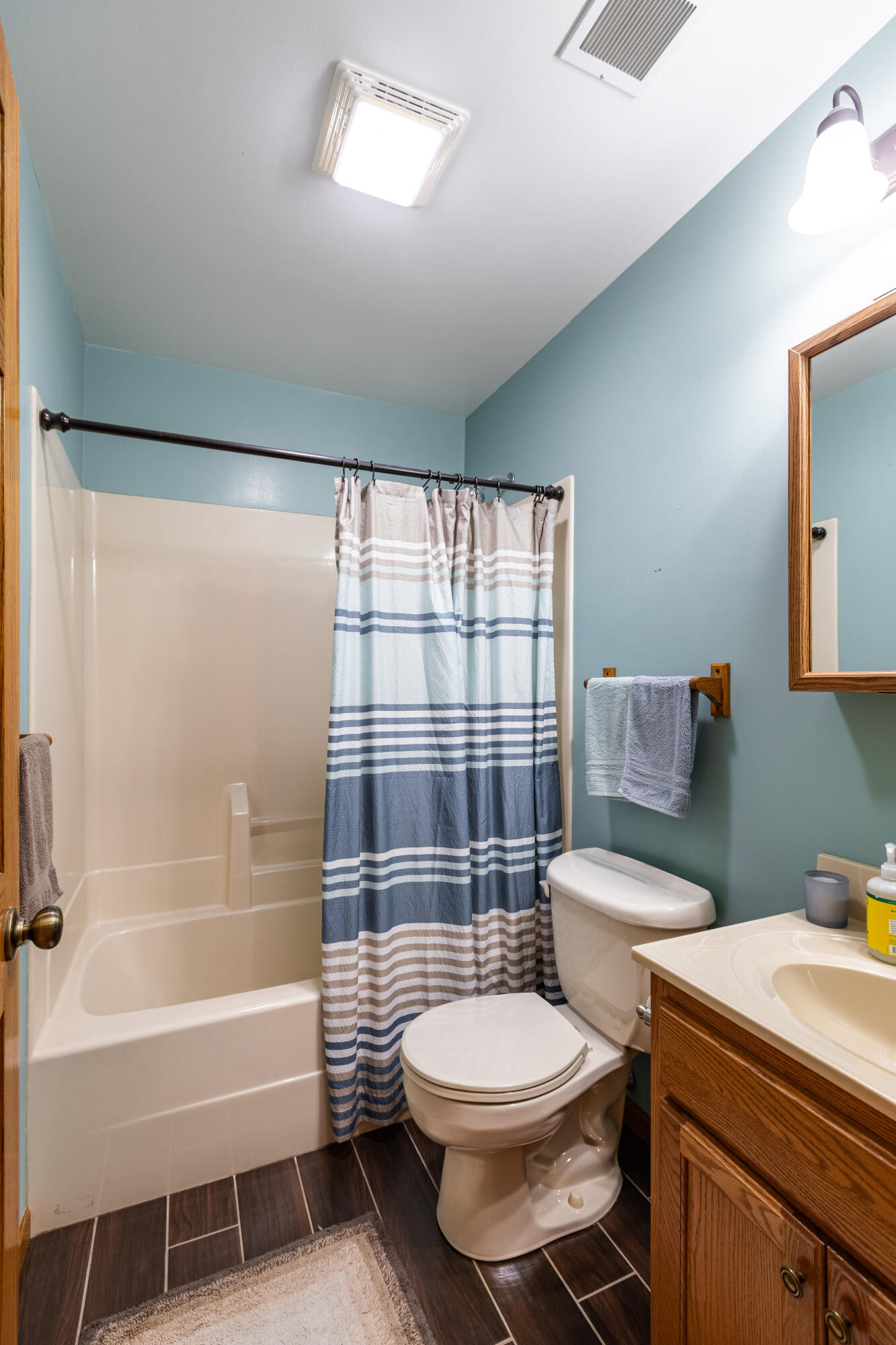 N7341 County Rd XX Holland, WI 54636 - Photo 17 of 45 Bathroom 2